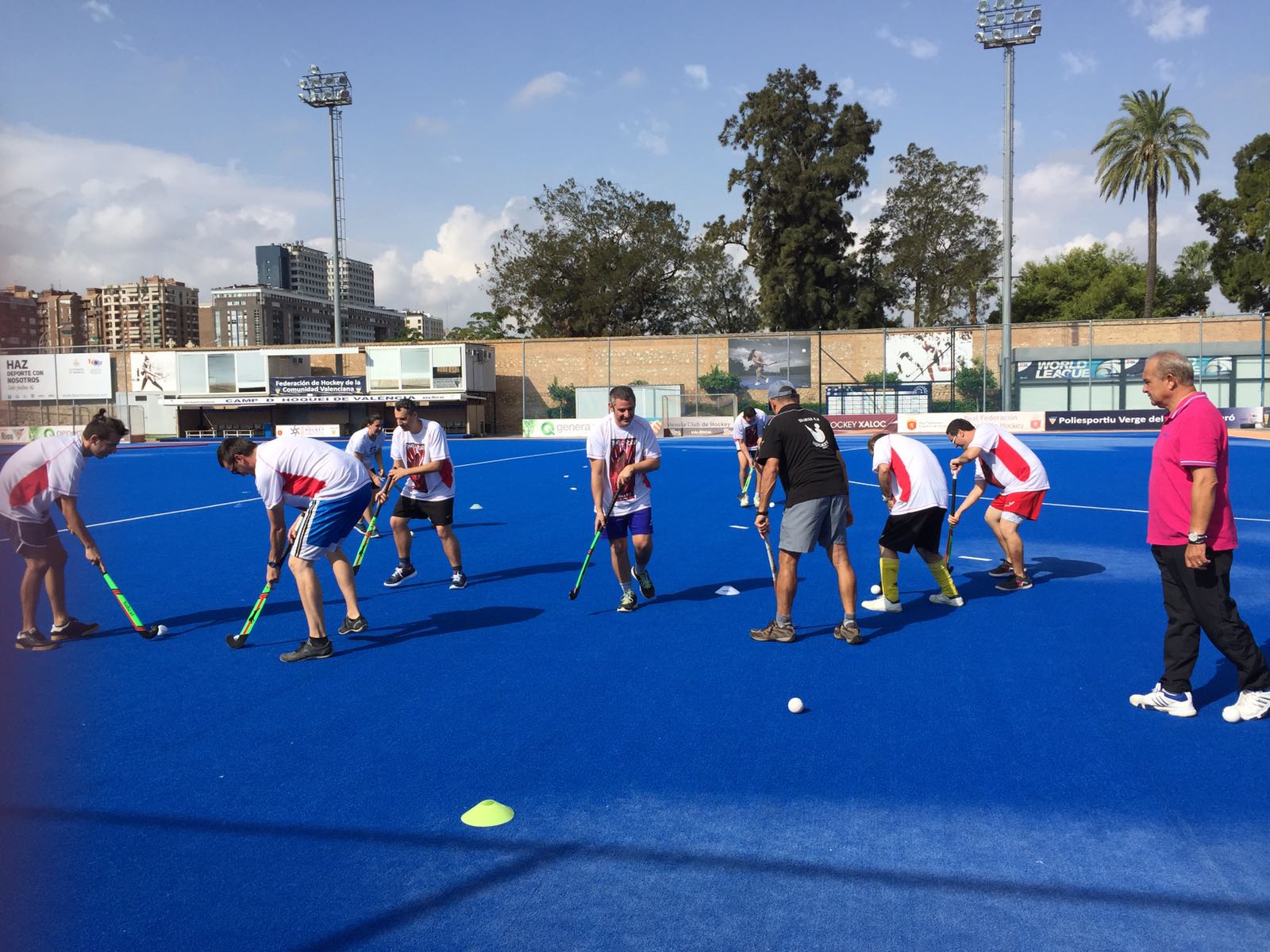 El IVAS y el Valencia Club Hockey colaboran para promover el deporte  inclusivo