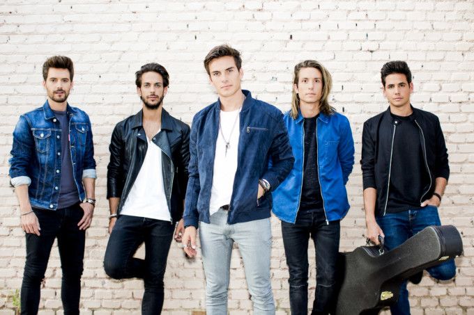 Слушать пятая. Dvicio. Двисио испанская группа. Dvicio Band. Dvicio группа состав.