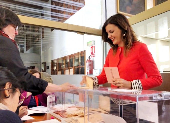 Sandra Gomez votando 2019