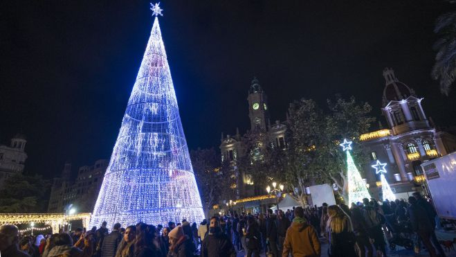 Llums de Nadal a la plaça de l'Ajuntament de València