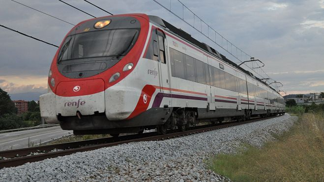 Imagen de un tren de Renfe - Cercanías / Foto: JT Curses Imagen de un tren de Renfe - Cercanías / Foto: JT Curses