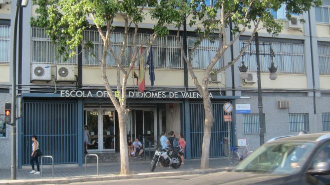 Escola Oficial d'Idiomes de València Escola Oficial d'Idiomes de València