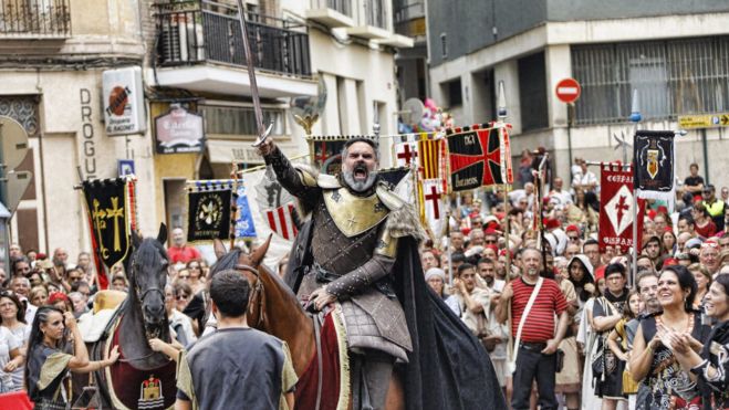 Fiestas de Moros y Cristianos en Ontinyent (Imagen: Facebook del Ayuntamiento de Ontinyent)