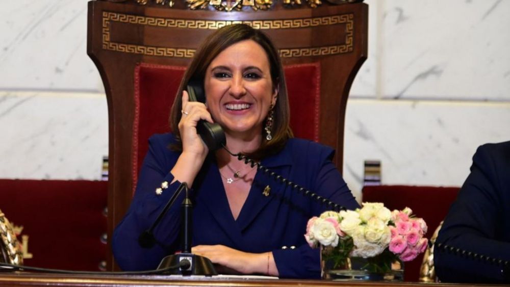 María José Catalá durant l'acte de la telefonada a les Falleres Majors de València 2024