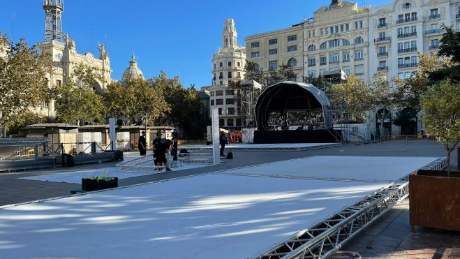 Festival tecnológico VLC Tech X-perience en la plaza del Ayuntamiento de València