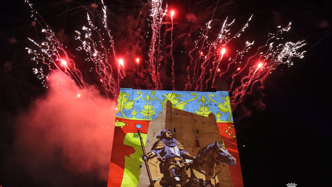 Castillo de fuegos artificiales por el 9 d'Octubre en Torrent. Imagen: Ayuntamiento de Torrent