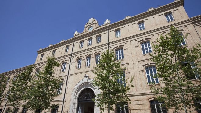 Edificio Tabacalera de València donde se atiende a la ciudadanía. Imagen: Visit Valencia