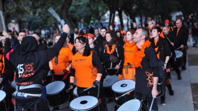 Imagen de una batucada reivindicativa en Russafira (Foto: Jarit Associacio Civil)