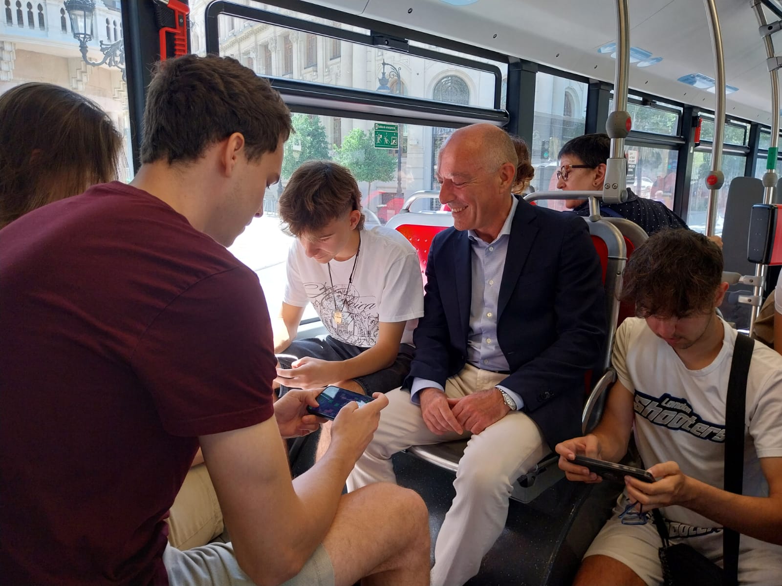 Arranca En Los Autobuses De EMT Valencia El Primer Campeonato Mundial