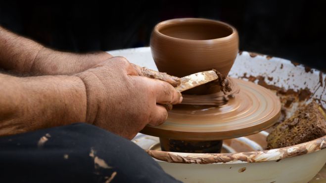 Uno de los artistas participantes en la Fiesta de la Cerámica de Manises