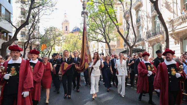 Procesión cívica del 9 d'Octubre el pasado 2023